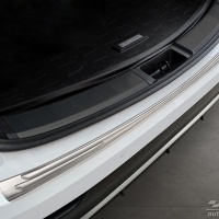 Kryt prahu zadn�ch dve�� Lexus NX II AZ20 -- od roku v�roby 2021-